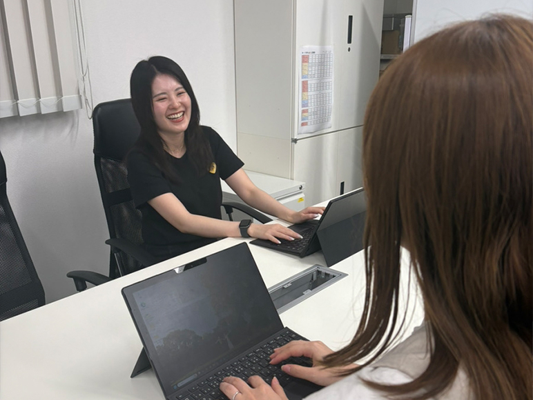 部下とタスク打ち合わせ